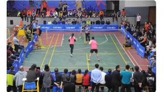 “好(hǎo)一記漂亮的彈跳扣殺！”第六屆暢爾杯羽毛球混合團體賽完美收官！