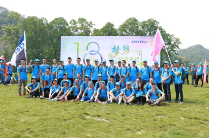 高端拉床,專用機床,内拉床,外拉床,數控機床,自動化生産線,工業機器人