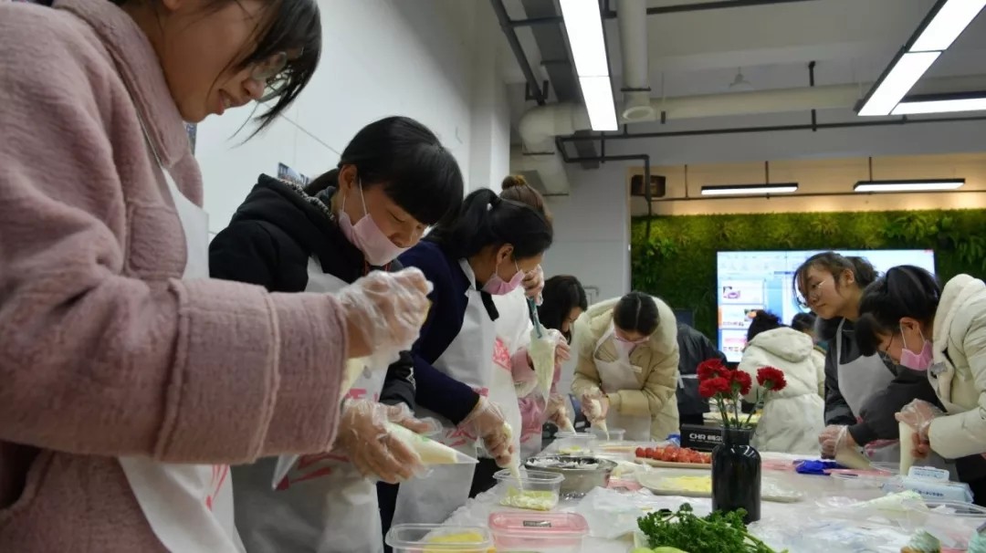 高端拉床,專用機床,内拉床,外拉床,數控機床,自動化生産線,工業機器人,拉床,拉刀,自動化 高端拉床,專用機床,内拉床,外拉床,數控機床,自動化生産線,工業機器人,拉床,拉刀,自動化