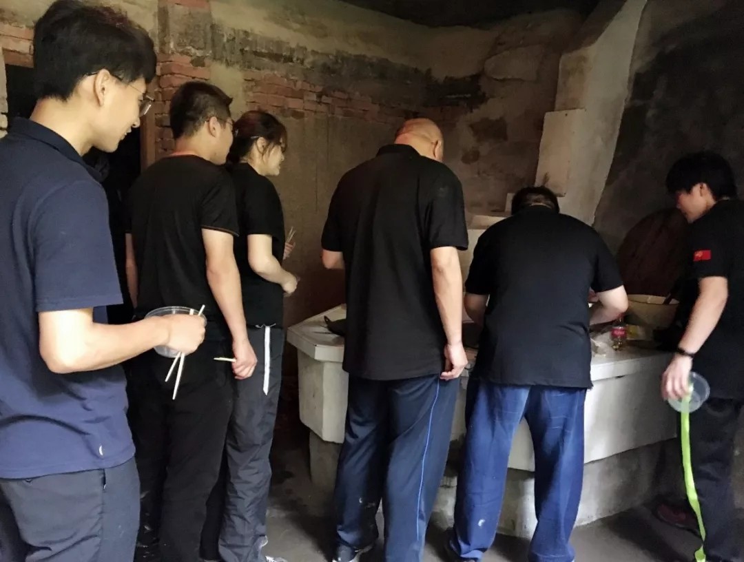 高端拉床,專用機床,内拉床,外拉床,數控機床,自動化生産線,工業機器人,拉床,拉刀,自動化 高端拉床,專用機床,内拉床,外拉床,數控機床,自動化生産線,工業機器人,拉床,拉刀,自動化