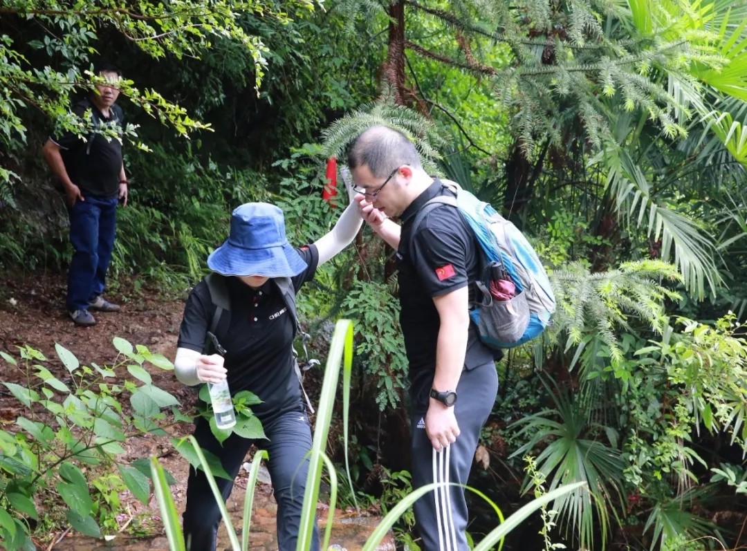 高端拉床,專用機床,内拉床,外拉床,數控機床,自動化生産線,工業機器人,拉床,拉刀,自動化 高端拉床,專用機床,内拉床,外拉床,數控機床,自動化生産線,工業機器人,拉床,拉刀,自動化