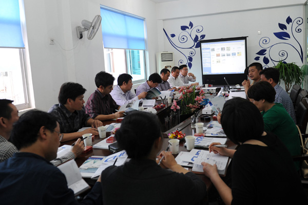 高端拉床,專用機床,内拉床,外拉床,數控機床,自動化生産線,工業機器人,拉床,拉刀,自動化