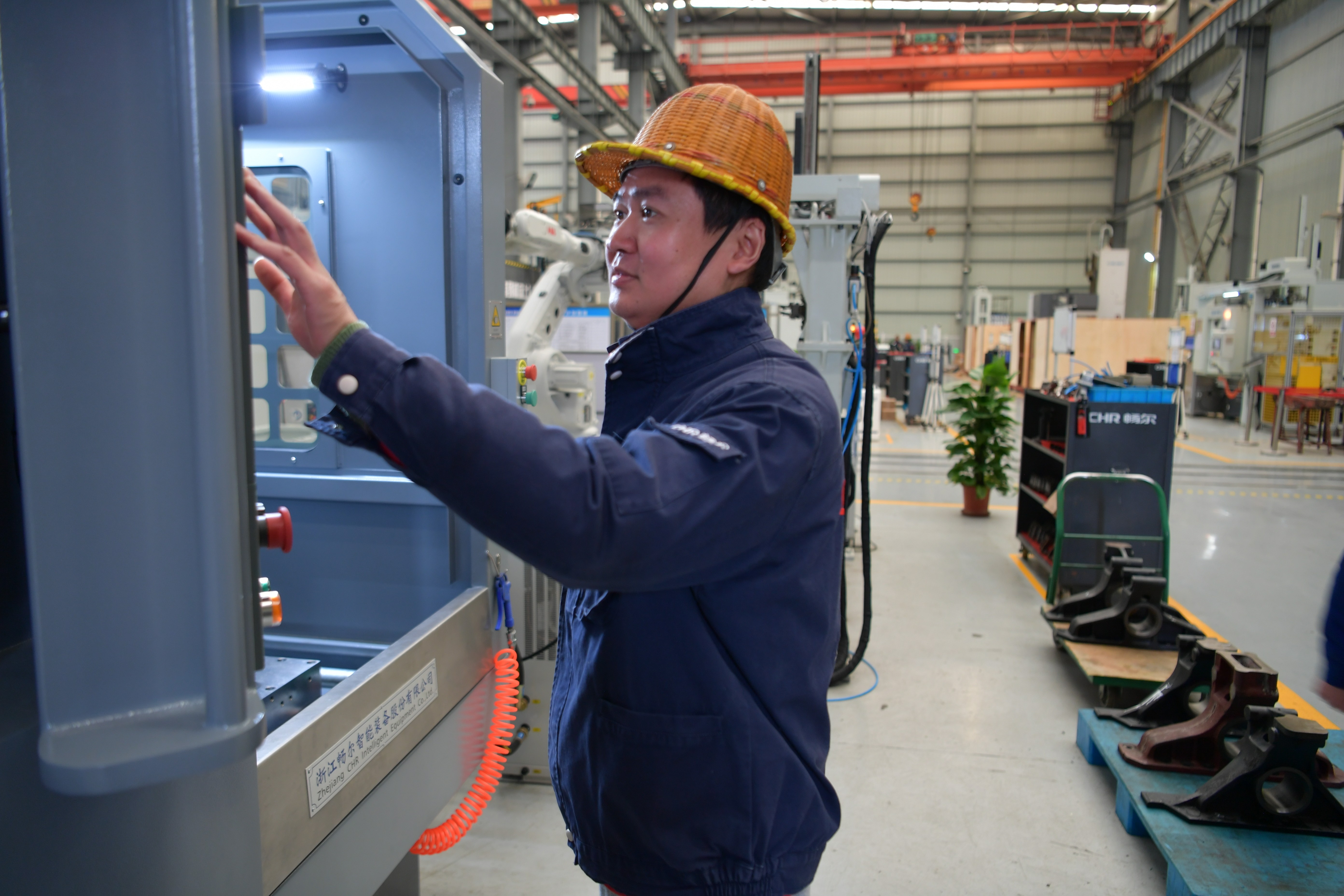 拉床,拉刀,自動化,高端拉床,專用機床,内拉床,外拉床,數控機床,自動化生産線,工業機器人 拉床,拉刀,自動化,高端拉床,專用機床,内拉床,外拉床,數控機床,自動化生産線,工業機器人