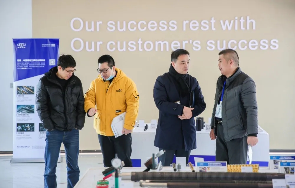 拉床,拉刀,自動化,高端拉床,專用機床,内拉床,外拉床,數控機床,自動化生産線,工業機器人