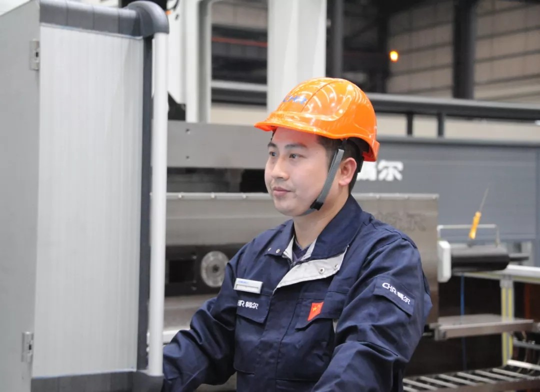 拉床,拉刀,自動化,高端拉床,專用機床,内拉床,外拉床,數控機床,自動化生産線,工業機器人 拉床,拉刀,自動化,高端拉床,專用機床,内拉床,外拉床,數控機床,自動化生産線,工業機器人